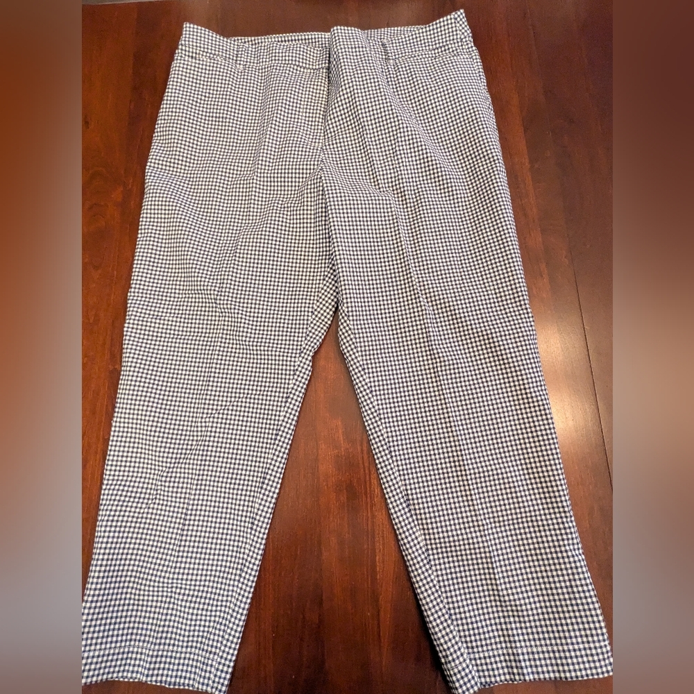 Talbots perfect crop, Blue checked pattern, Size 16